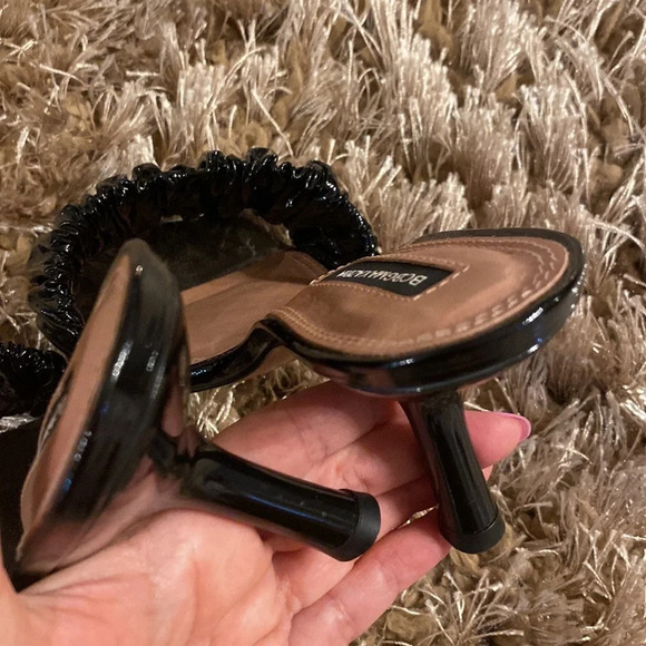 BCBGMaxAzria heels size 7 - Picture 3 of 6